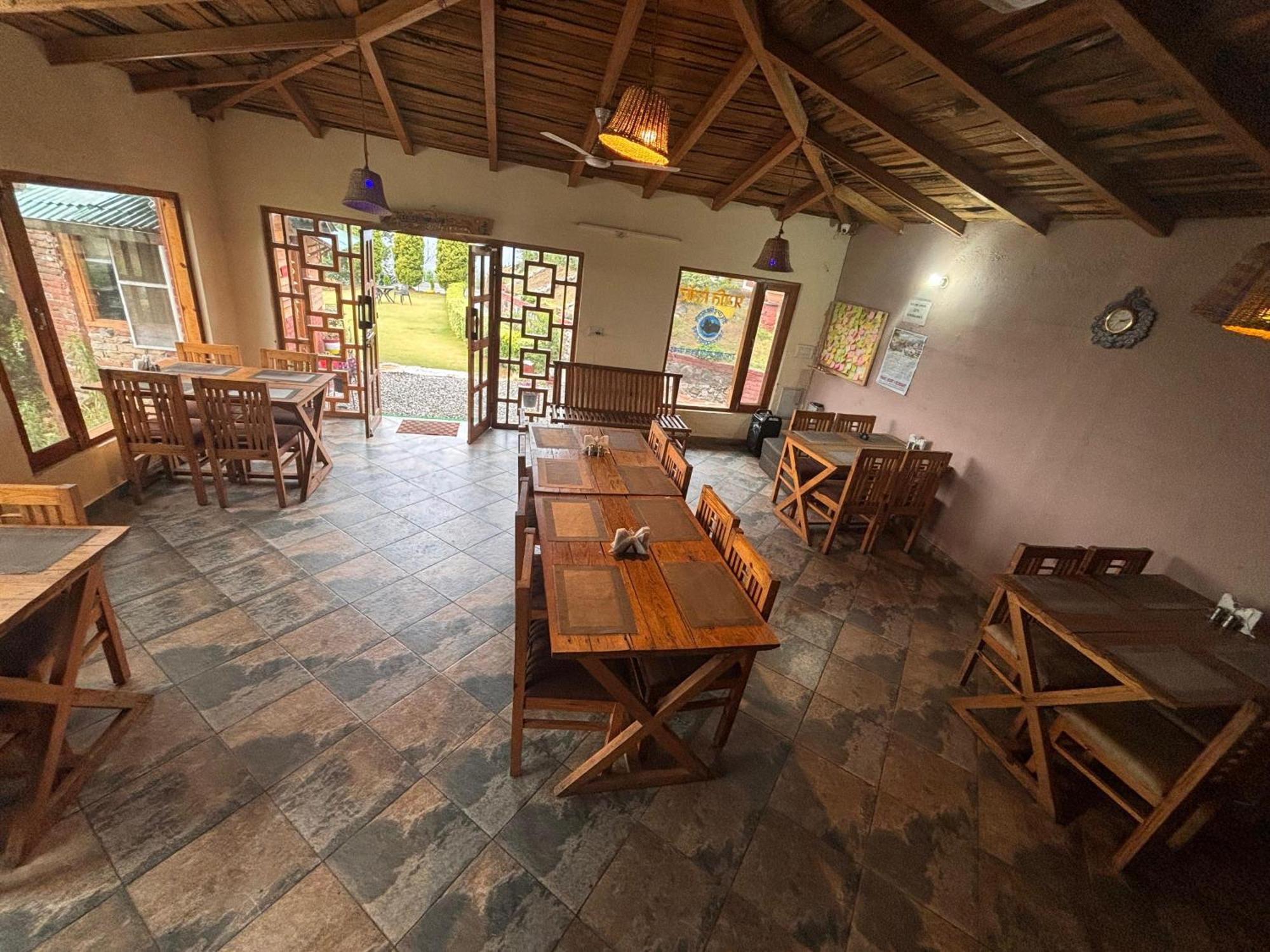 Pragati Resort & Restaurant- Eden Of Kumaon Bhowali Екстериор снимка