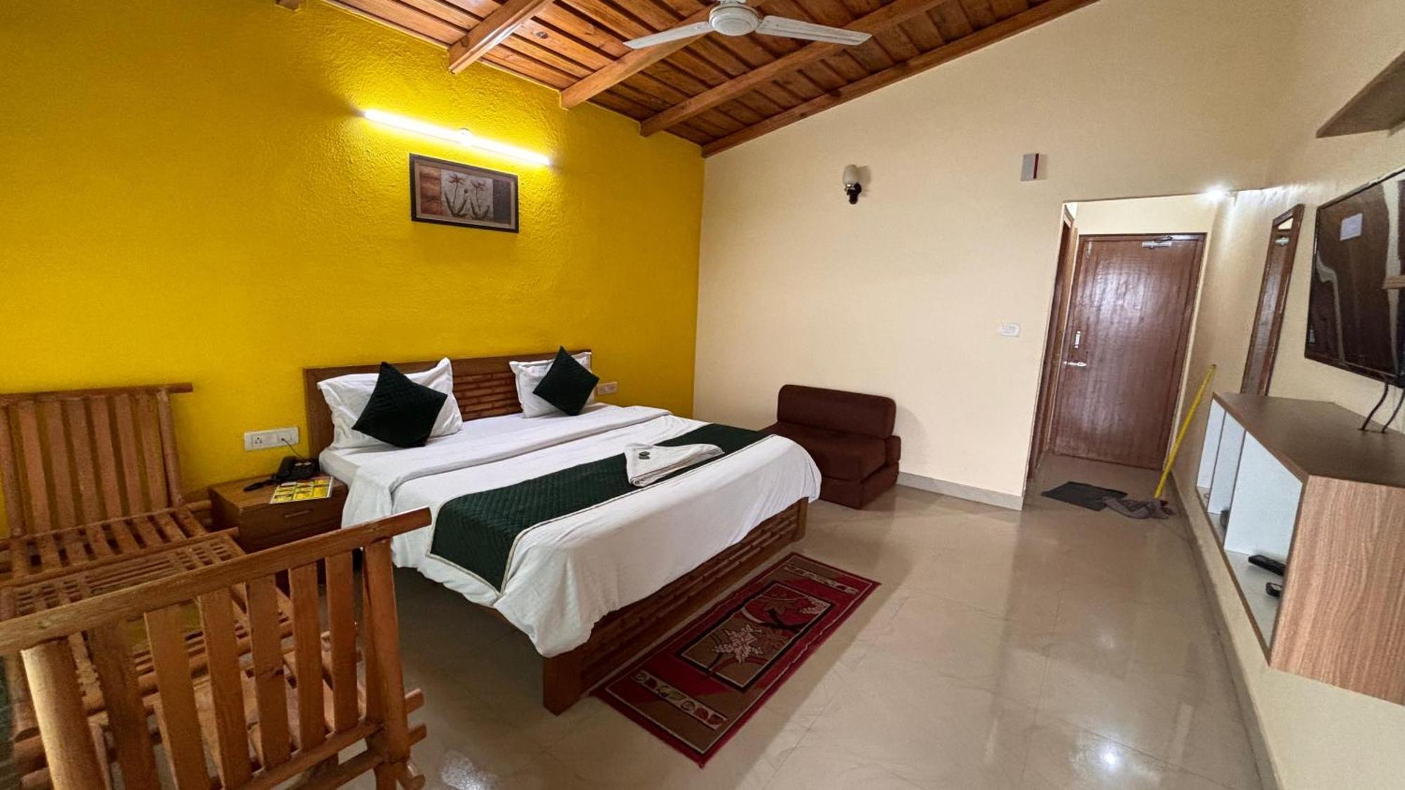 Pragati Resort & Restaurant- Eden Of Kumaon Bhowali Екстериор снимка