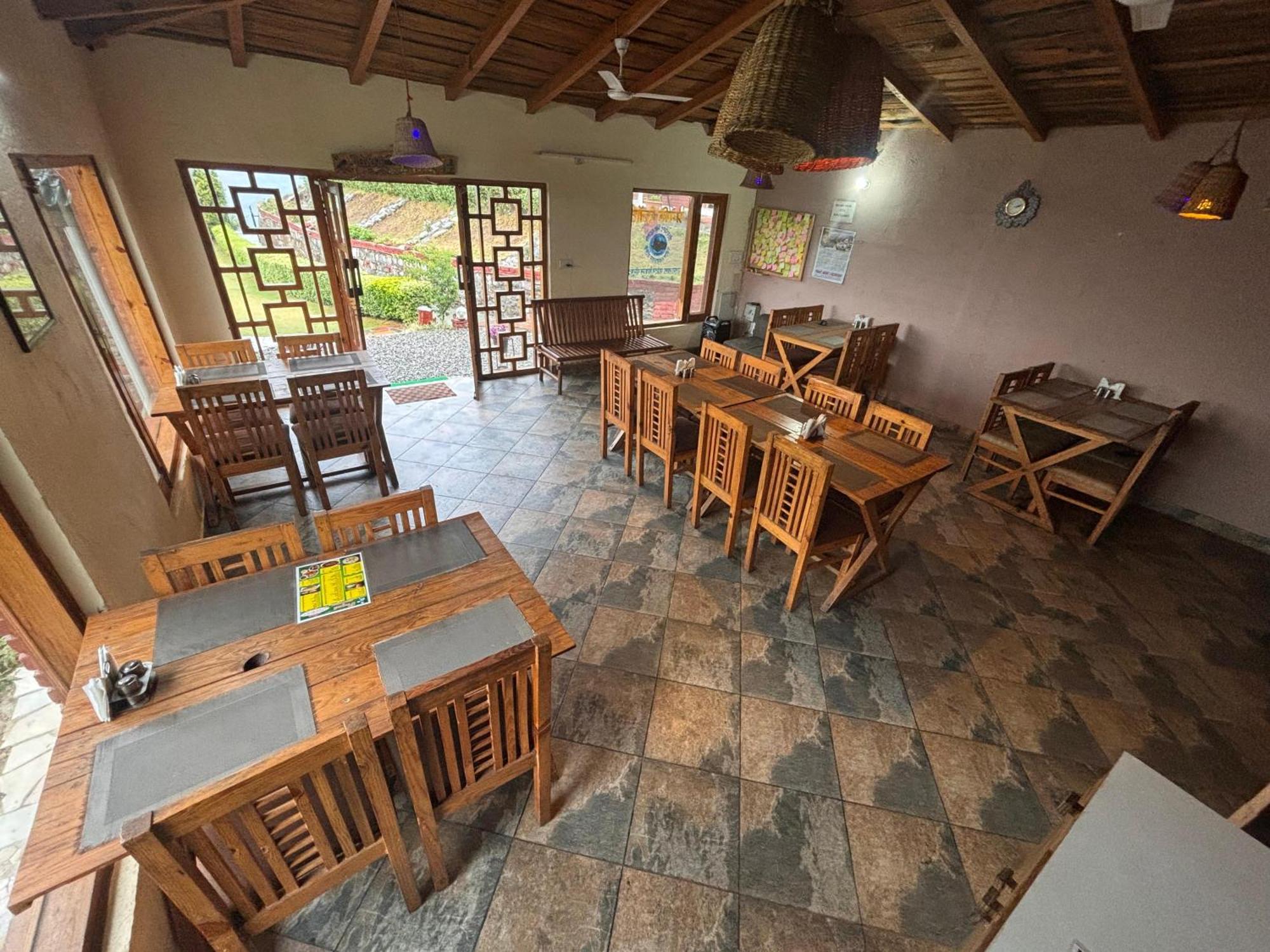 Pragati Resort & Restaurant- Eden Of Kumaon Bhowali Екстериор снимка